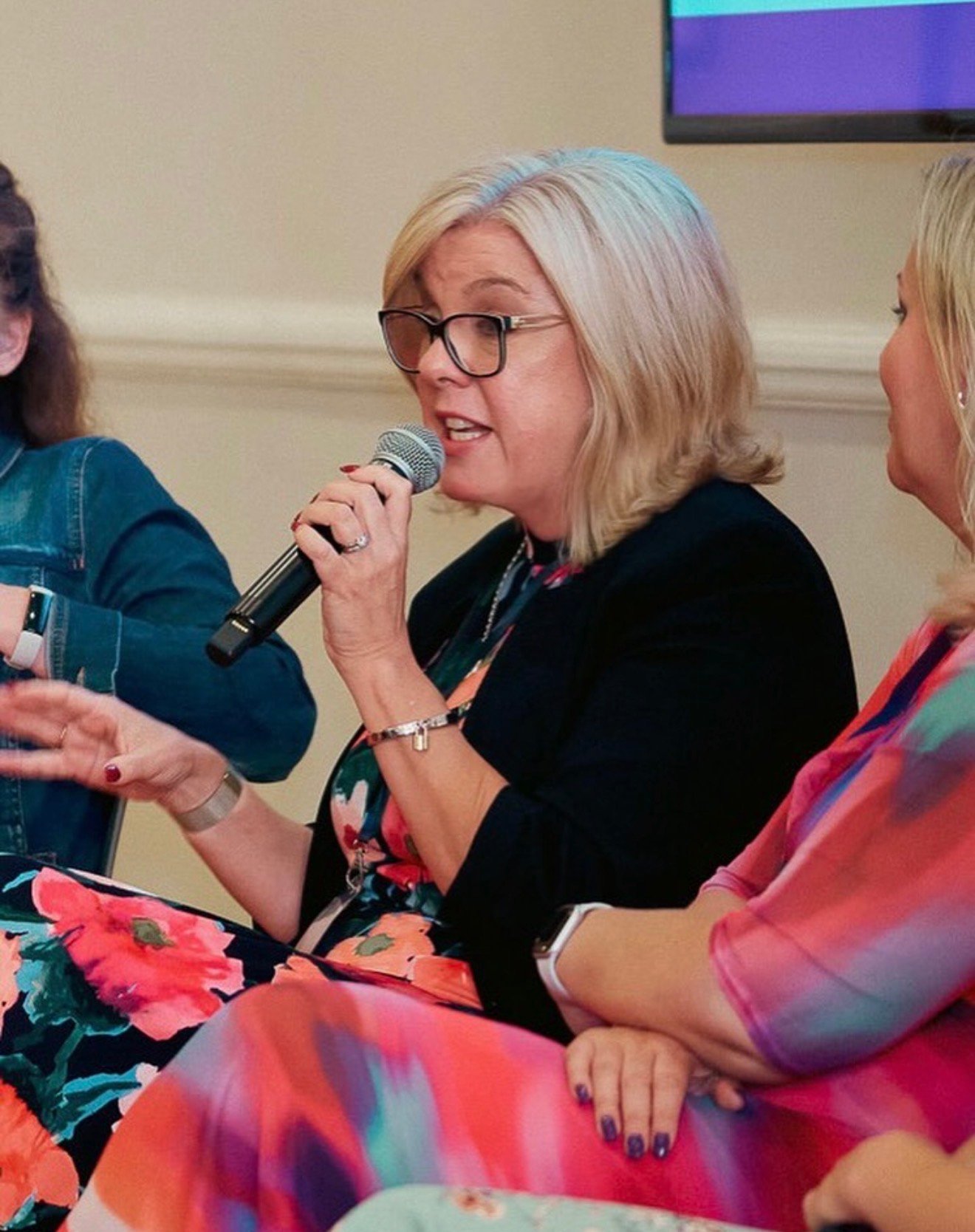 Carol Ronnell Elizabeth speaking on a panel